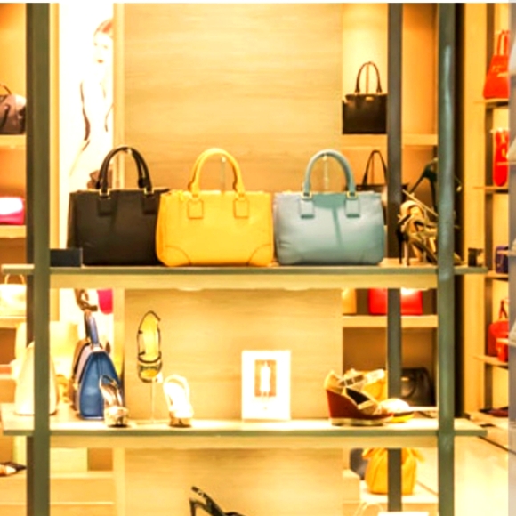 Meet your Posher, C - Picture 1 of 1